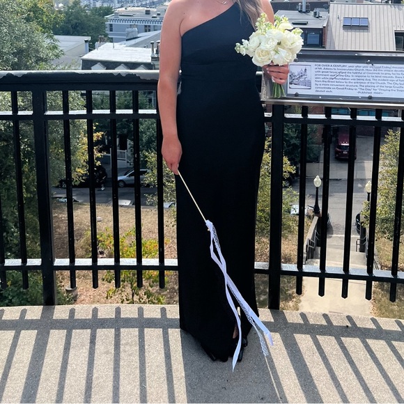 BHLDN Dylan One-Shoulder Satin Side-Slit Gown - black size 6 - Picture 4 of 4